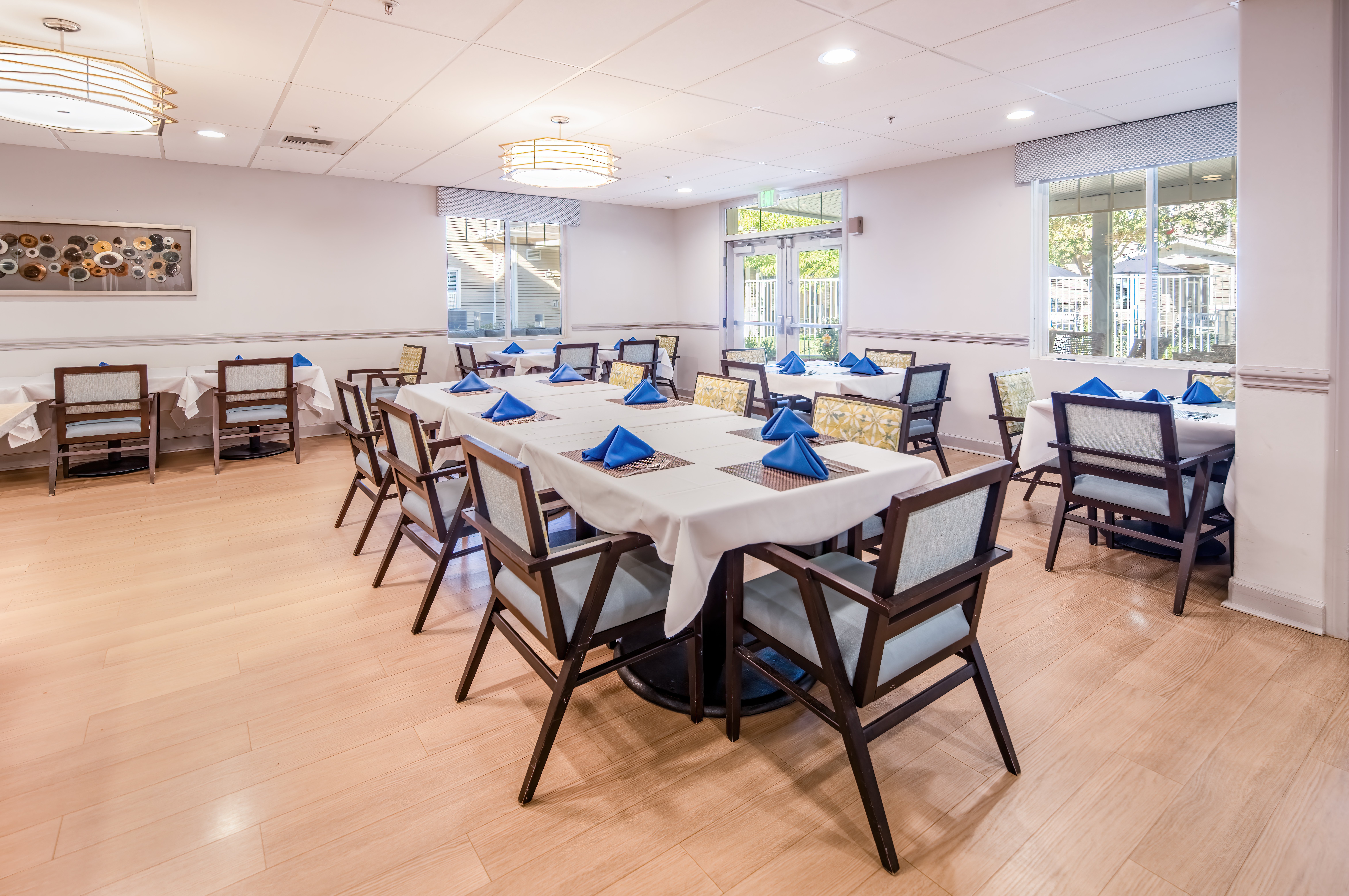 8_MC Dining_RCS_-30